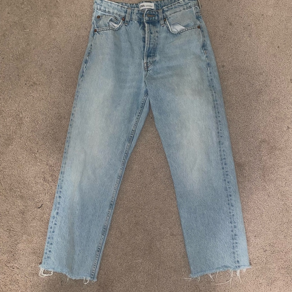 Zara High Rise Straight Leg Jeans Light Blue